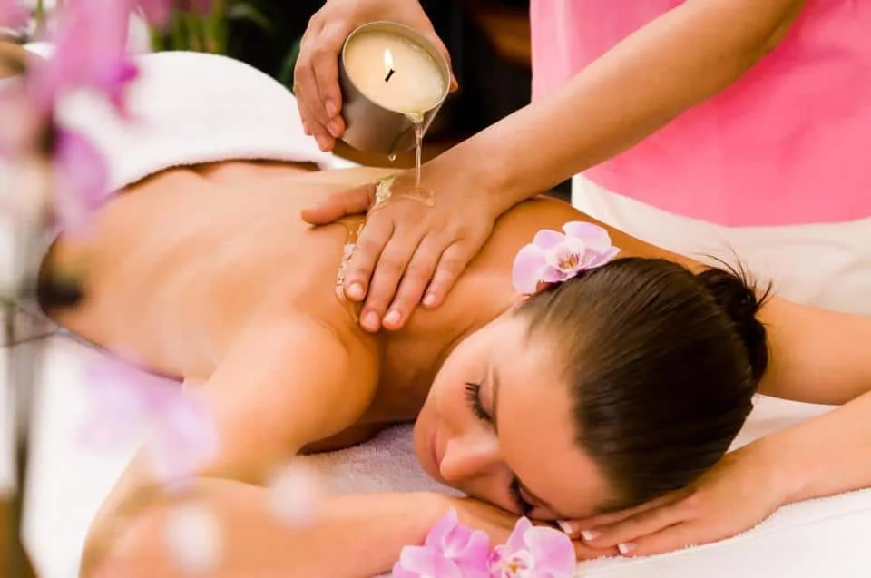 Aroma Candle Massage