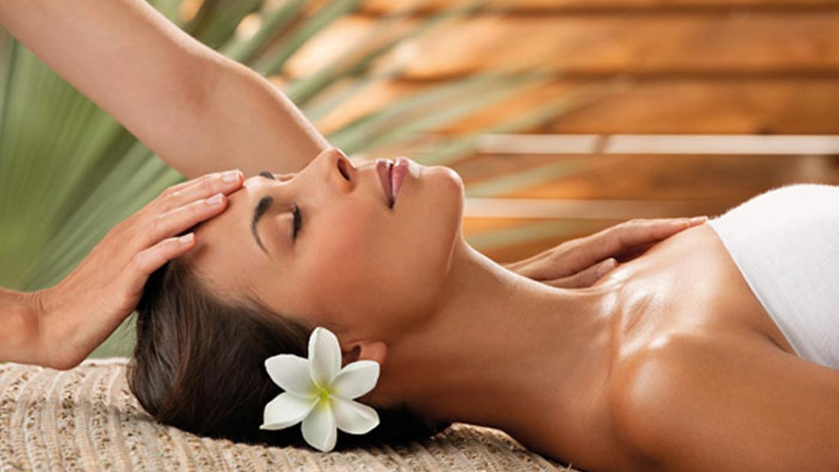 Lomi Lomi Ritual Massage